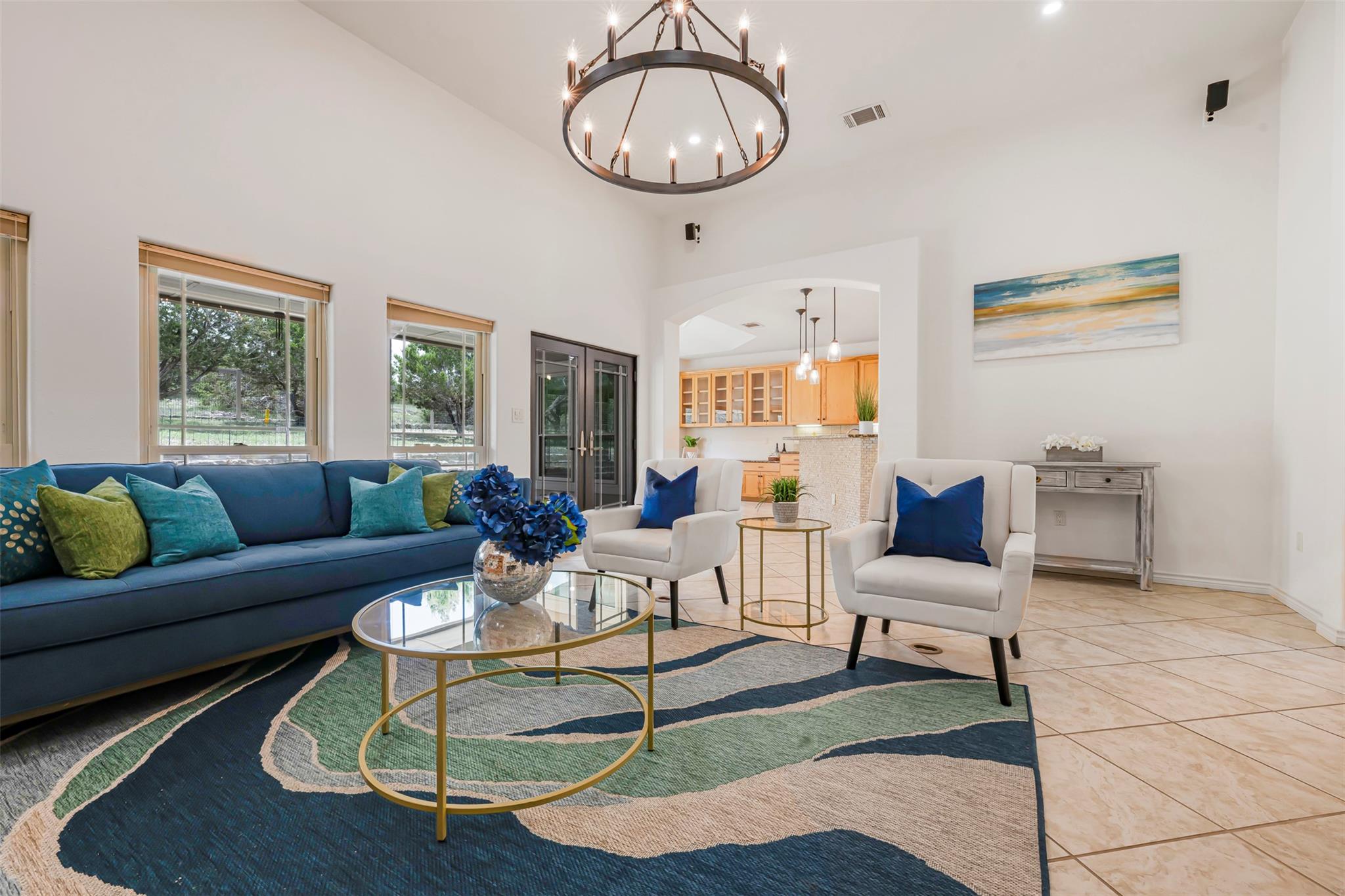 211 E Creek DR