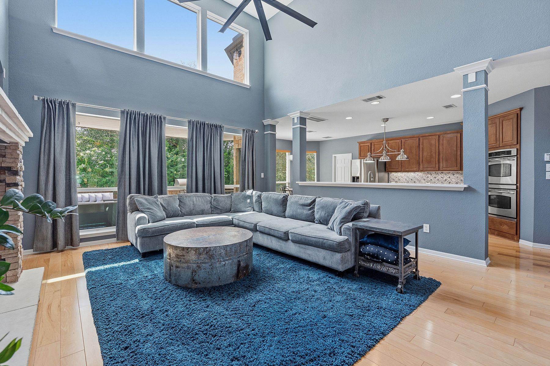 2700 Lothian DR