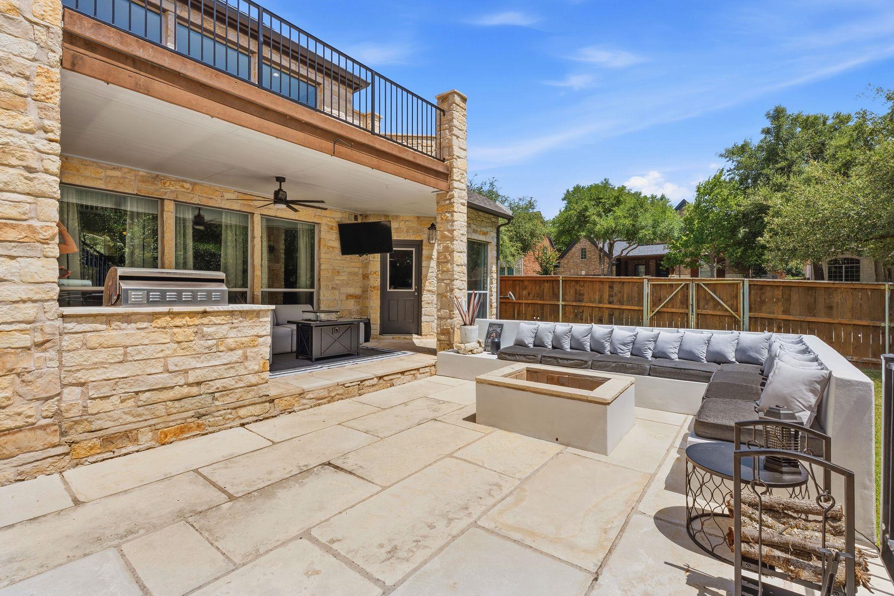 2700 Lothian DR