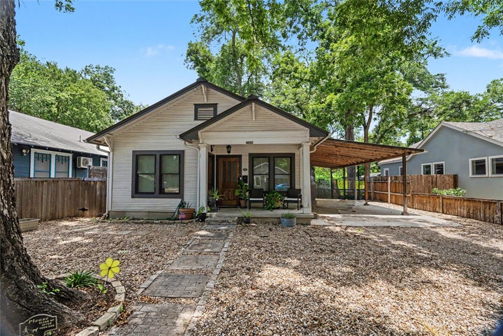 Photo 1 of 34 — 2506 E Cesar Chavez ST, Austin, TX 78702