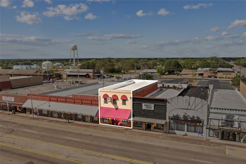 Photo of 155 W Austin ST, Giddings, TX 78942 (MLS # 3042225)