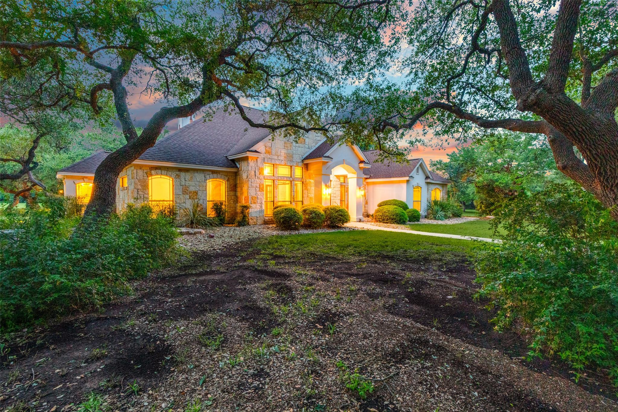 101 Copper Leaf CT
