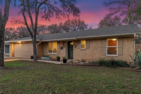 Photo of 2510 Coatbridge DR, Austin, TX 78745 (MLS # 3539437)