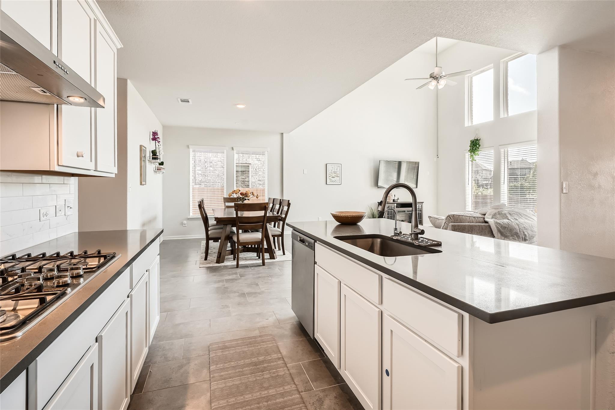 658 Cherrystone LOOP