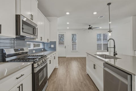 Tiny photo for 2009 Iroquois LN #B, Austin, TX 78741 (MLS # 1590491)
