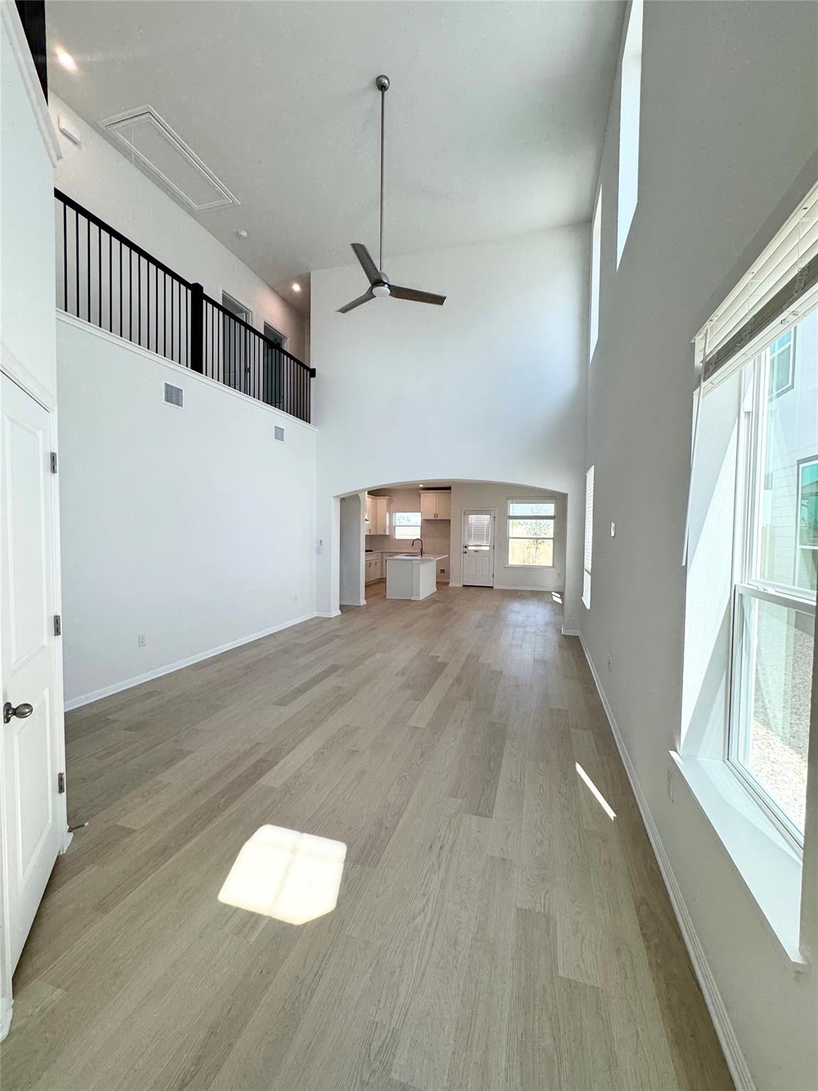 318 Young ST