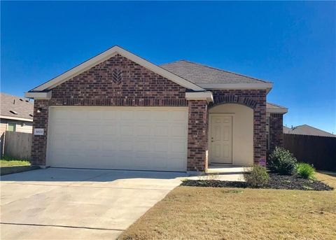 Photo of 10021 Gertrudis LOOP, Austin, TX 78747 (MLS # 1382385)