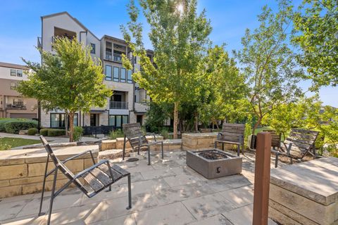 Photo of 4510 Unity CIR, Austin, TX 78731 (MLS # 2147408)