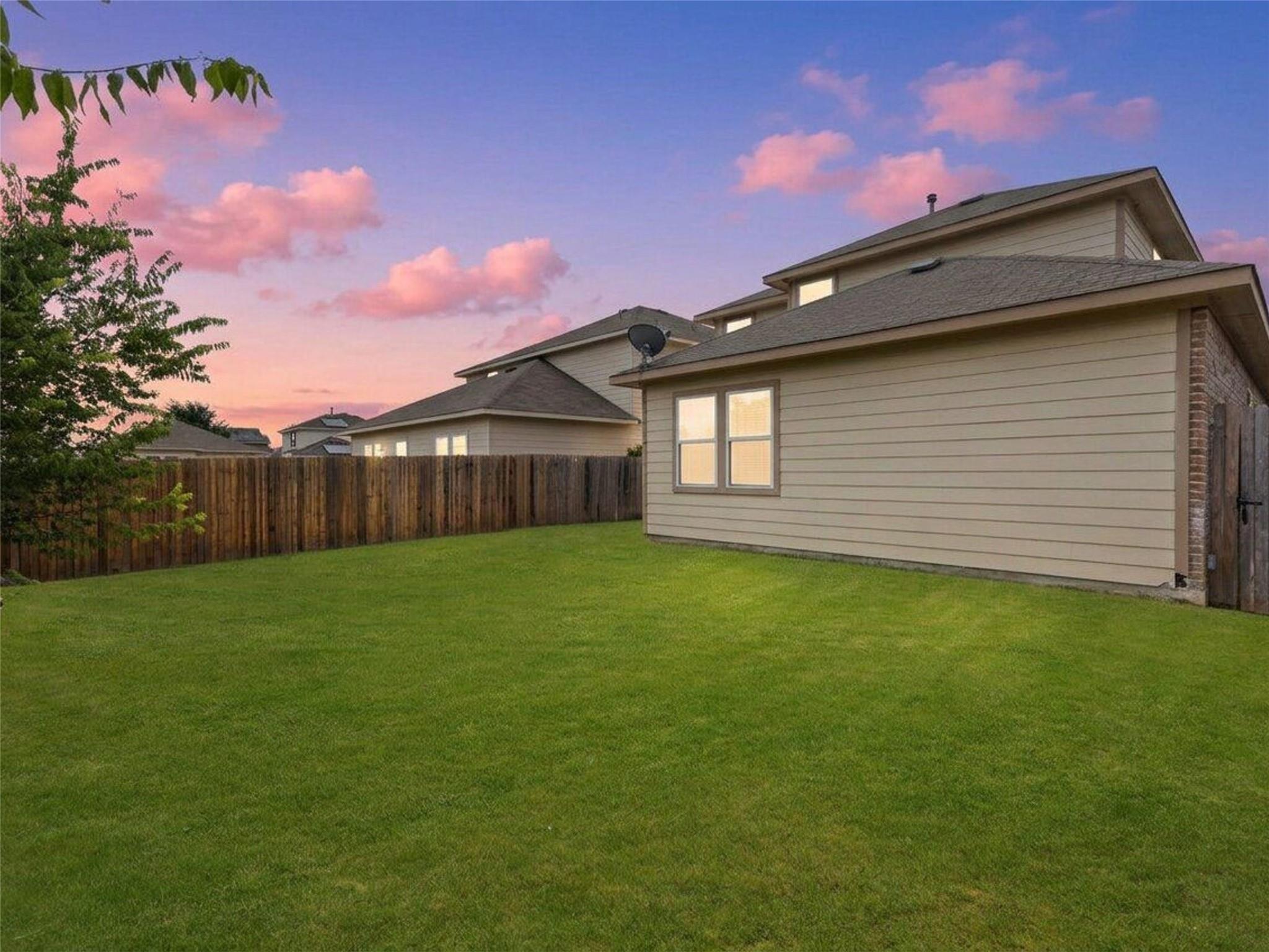 9907 Belmore CV