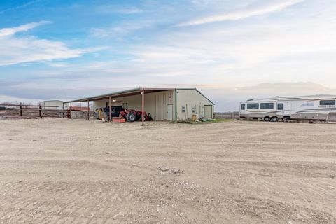 A home in Taylor