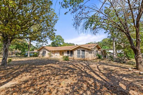 Photo of 11509 Circle DR, Austin, TX 78748 (MLS # 1620598)