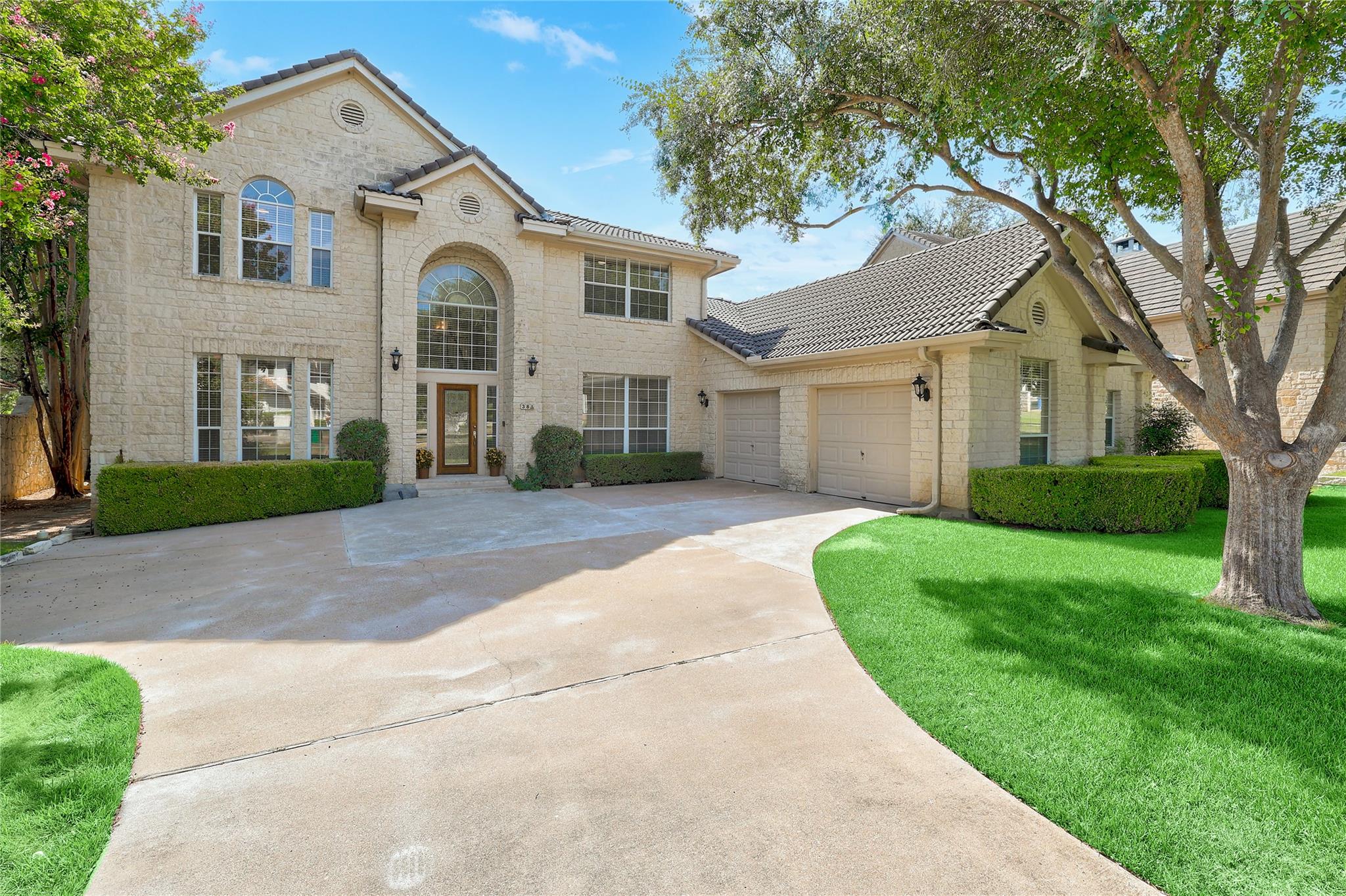 38 Tiburon DR