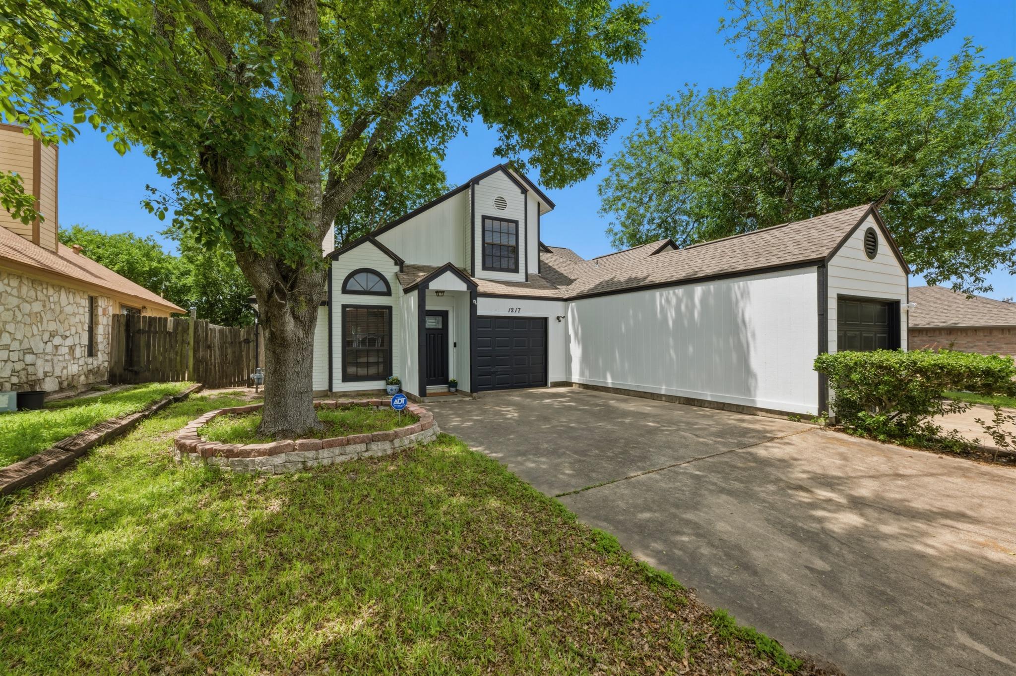 1217 Orchard Park CIR