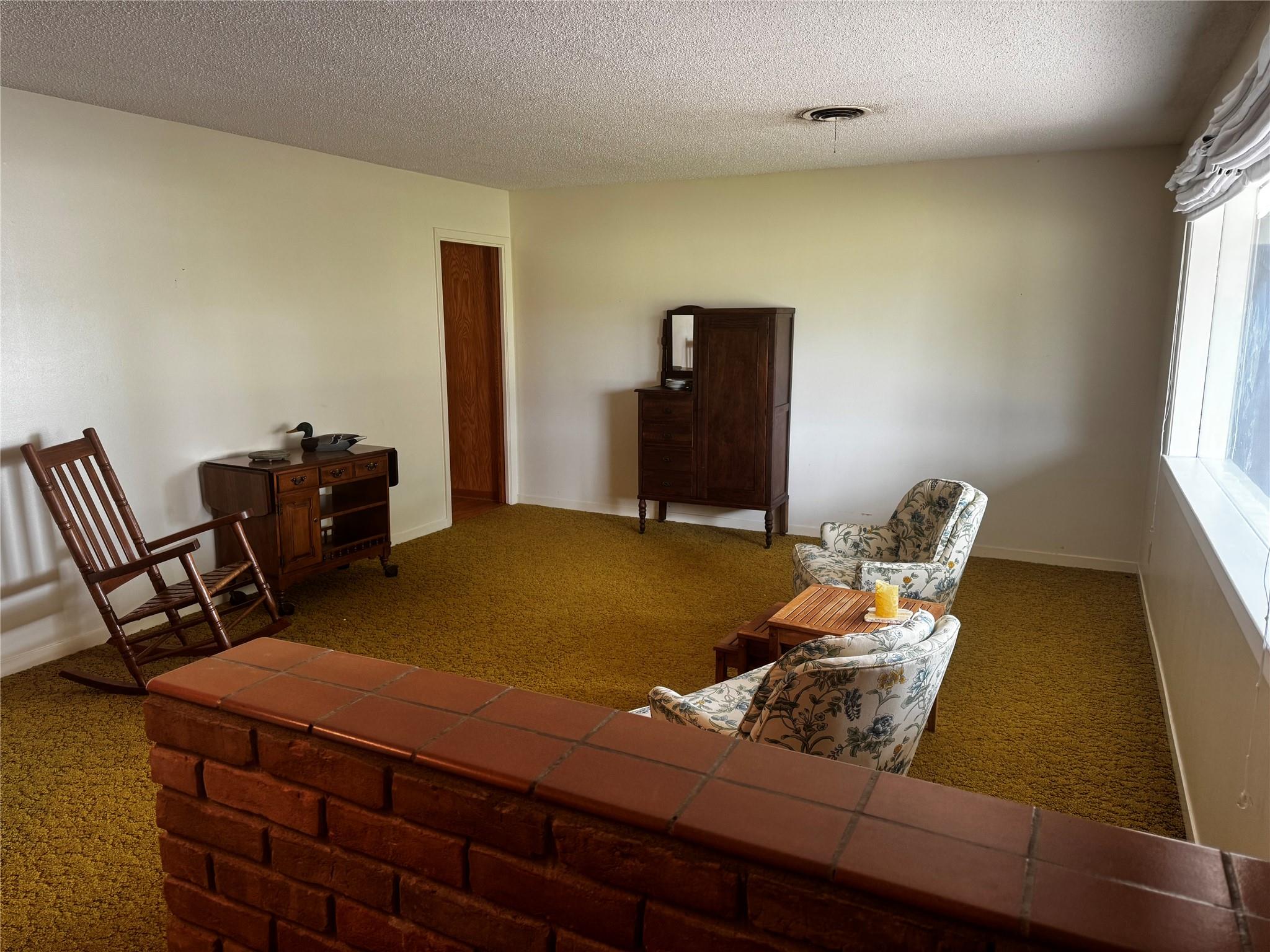 304 E Pheasant RD