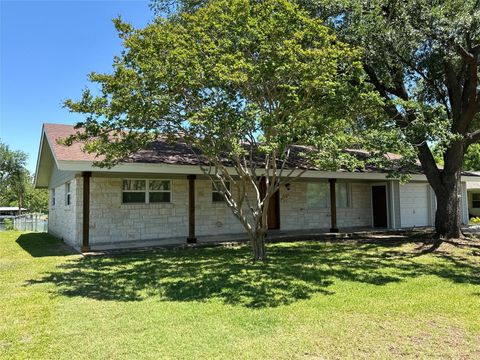 304 E Pheasant RD Highland Haven TX 78654