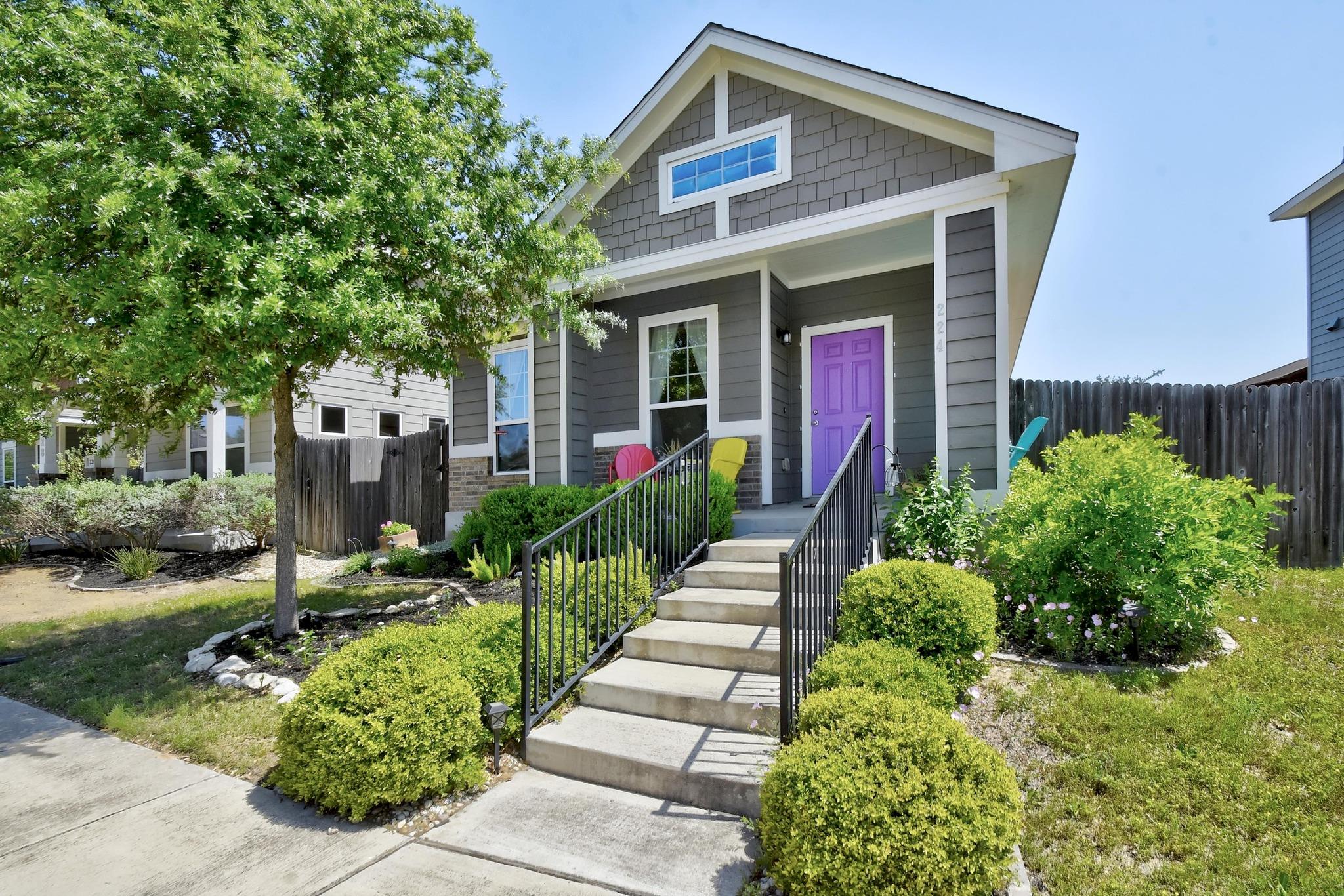 224 Friendship Oak DR