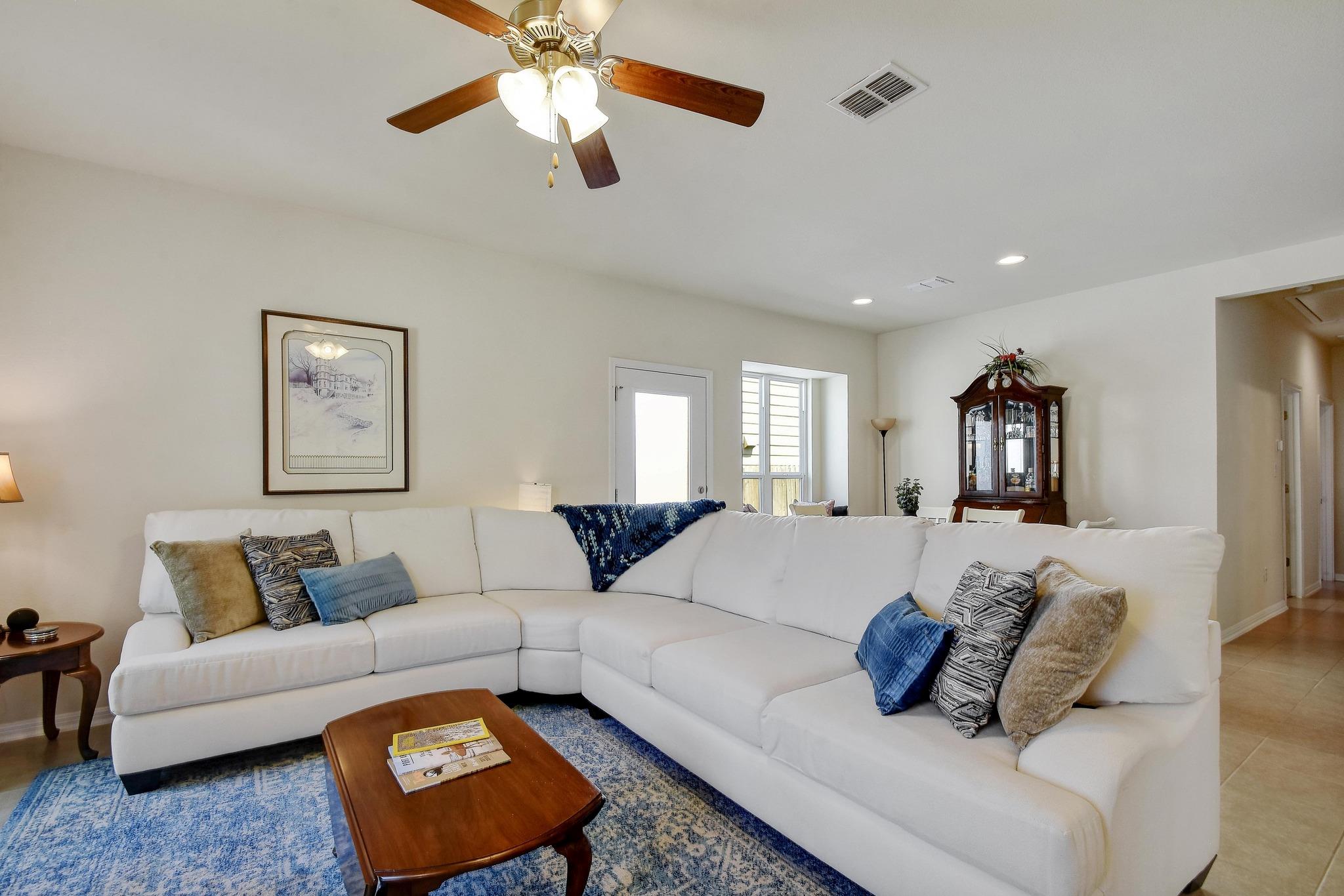 224 Friendship Oak DR