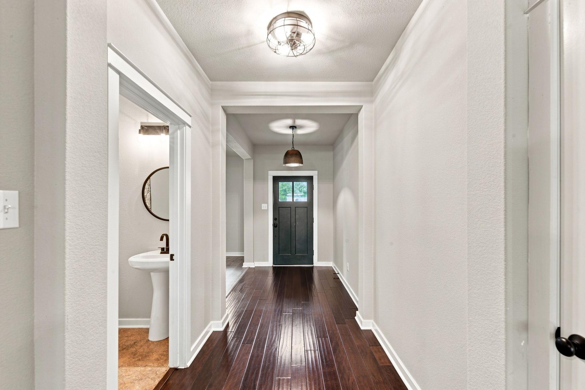 102 Chestnut CT