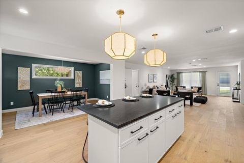 Photo of 8102 Burrell DR, Austin, TX 78757 (MLS # 6099195)