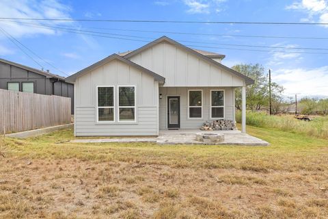 A home in Cottonwood Shores