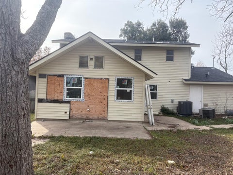 Tiny photo for 8702 S Bridgeport DR, Austin, TX 78758 (MLS # 3329146)