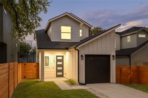 Photo of 1700 Pennsylvania Ave, Austin, TX 78702 (MLS # 4546508)