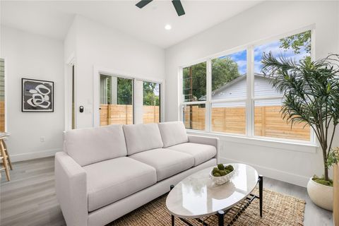Tiny photo for 1700 Pennsylvania Ave, Austin, TX 78702 (MLS # 4546508)