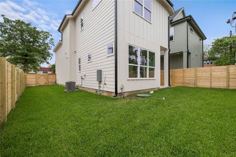 Tiny photo for 1700 Pennsylvania Ave, Austin, TX 78702 (MLS # 4546508)