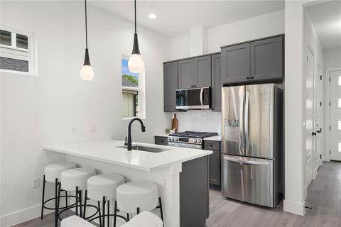 Tiny photo for 1700 Pennsylvania Ave, Austin, TX 78702 (MLS # 4546508)