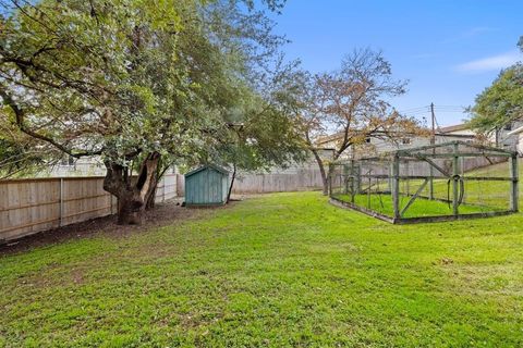 Tiny photo for 601 Sandringham CIR, Austin, TX 78704 (MLS # 7365762)