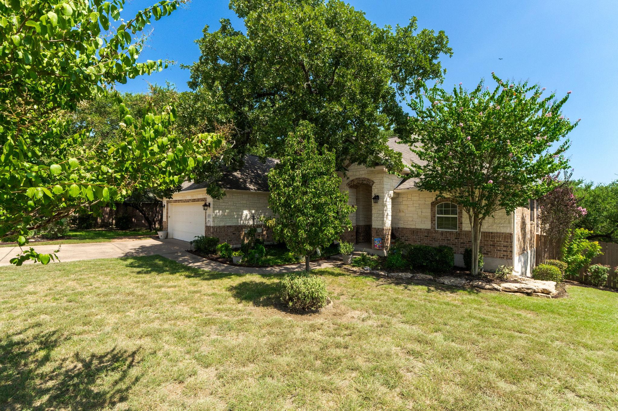 2702 Amber Forest TRL