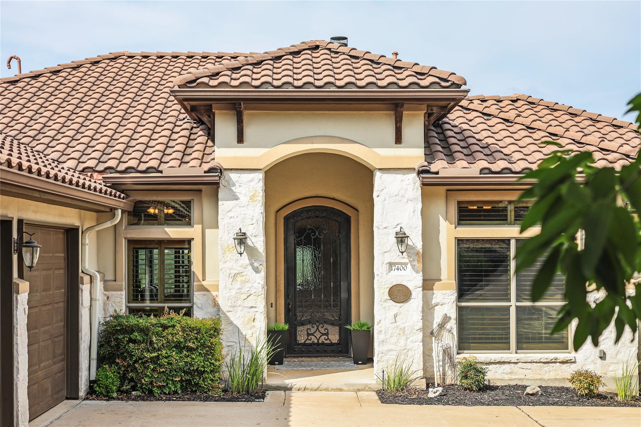 17400 Northlake Hills DR