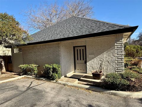 Photo of 1307 KINNEY Ave #133, Austin, TX 78704 (MLS # 4594277)