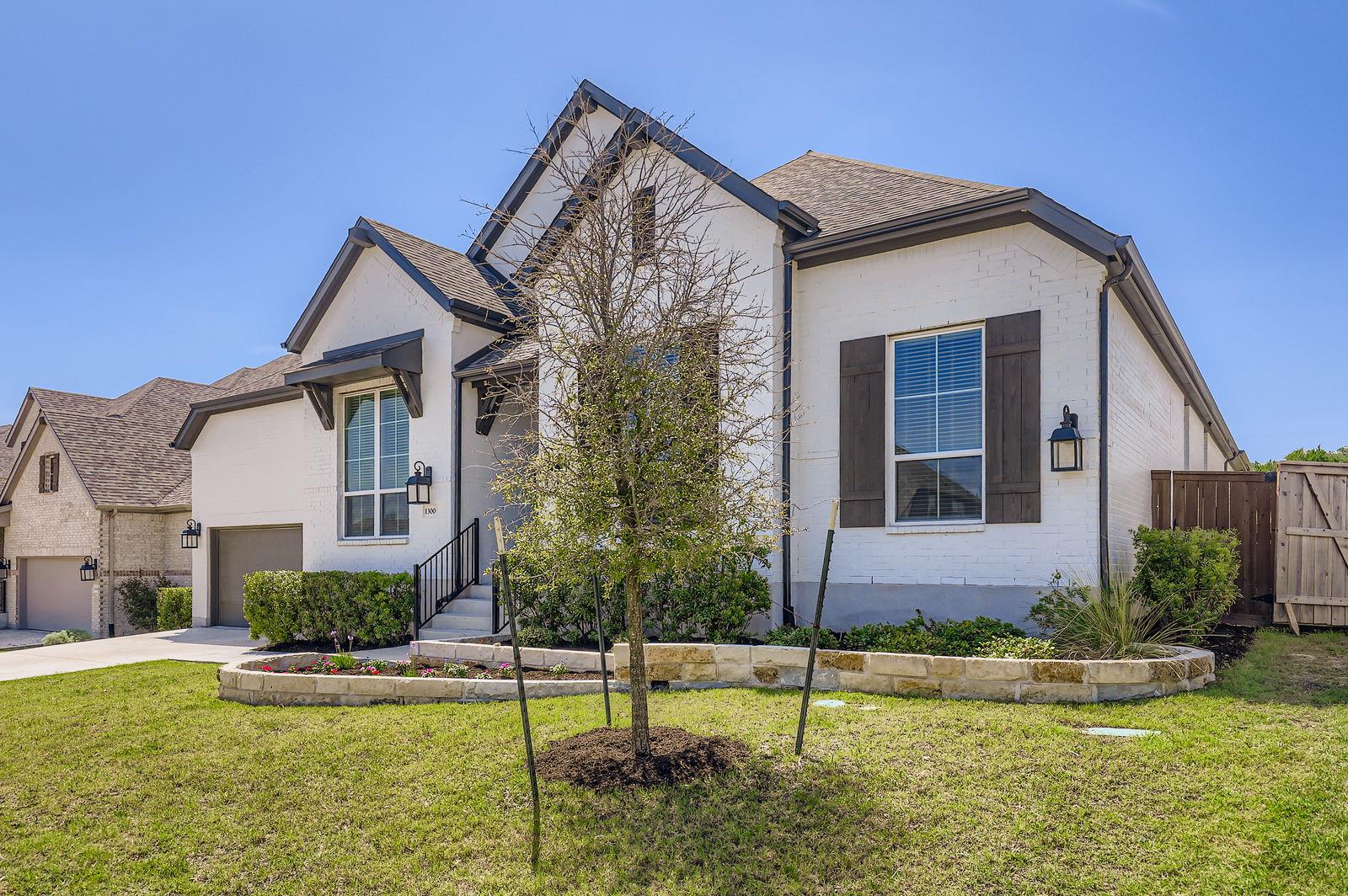 1300 Firebush RD