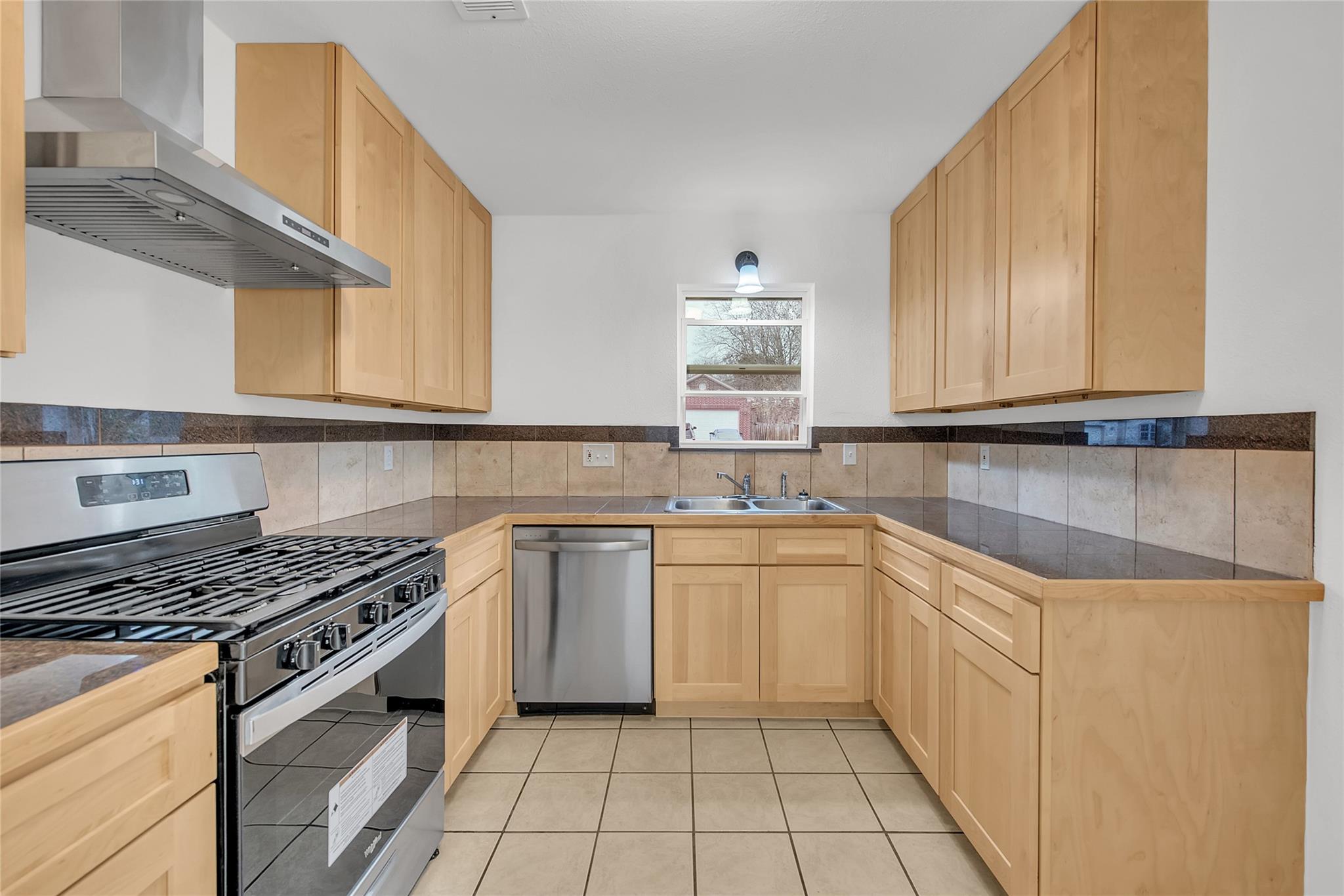 7209 Gunnison PASS