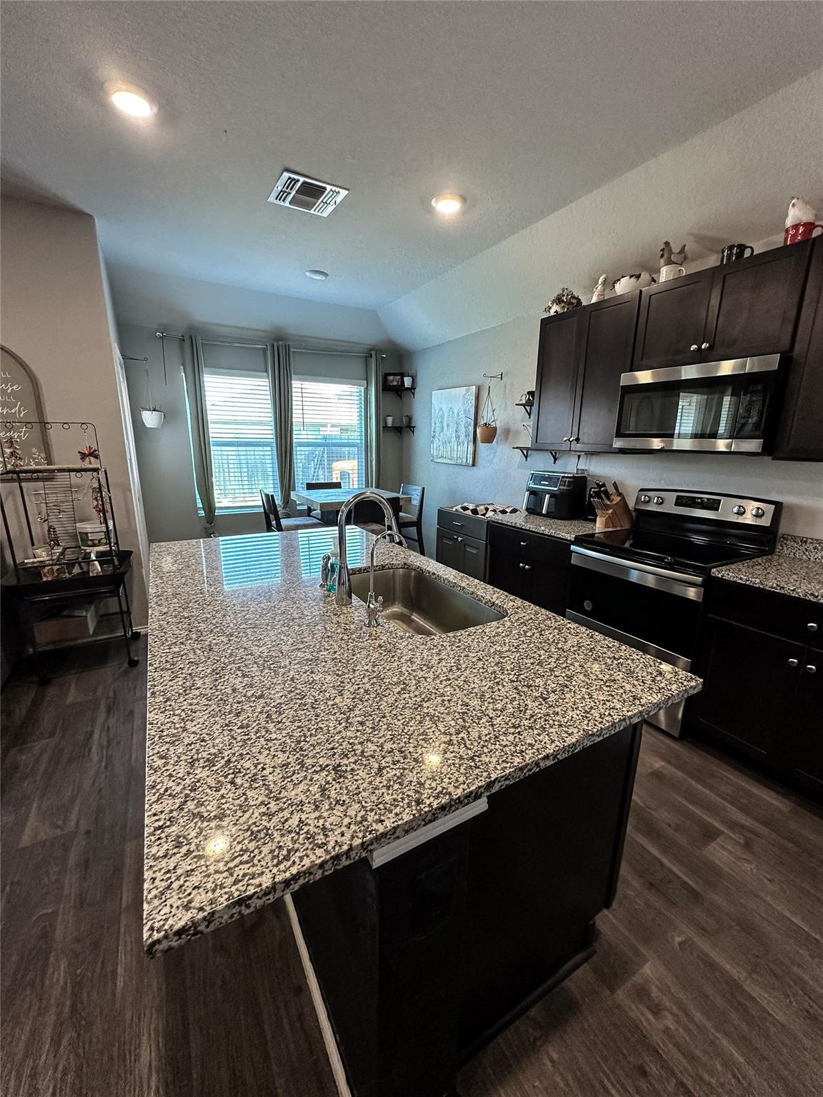 916 Chachalaca CT