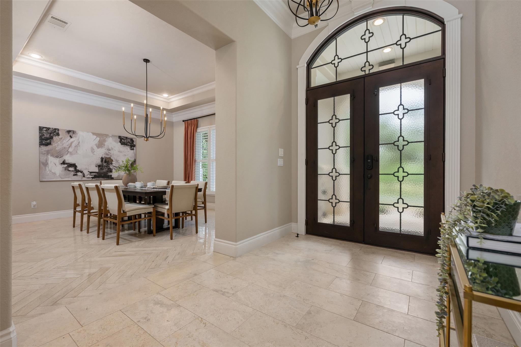 8 Club Estates PKWY