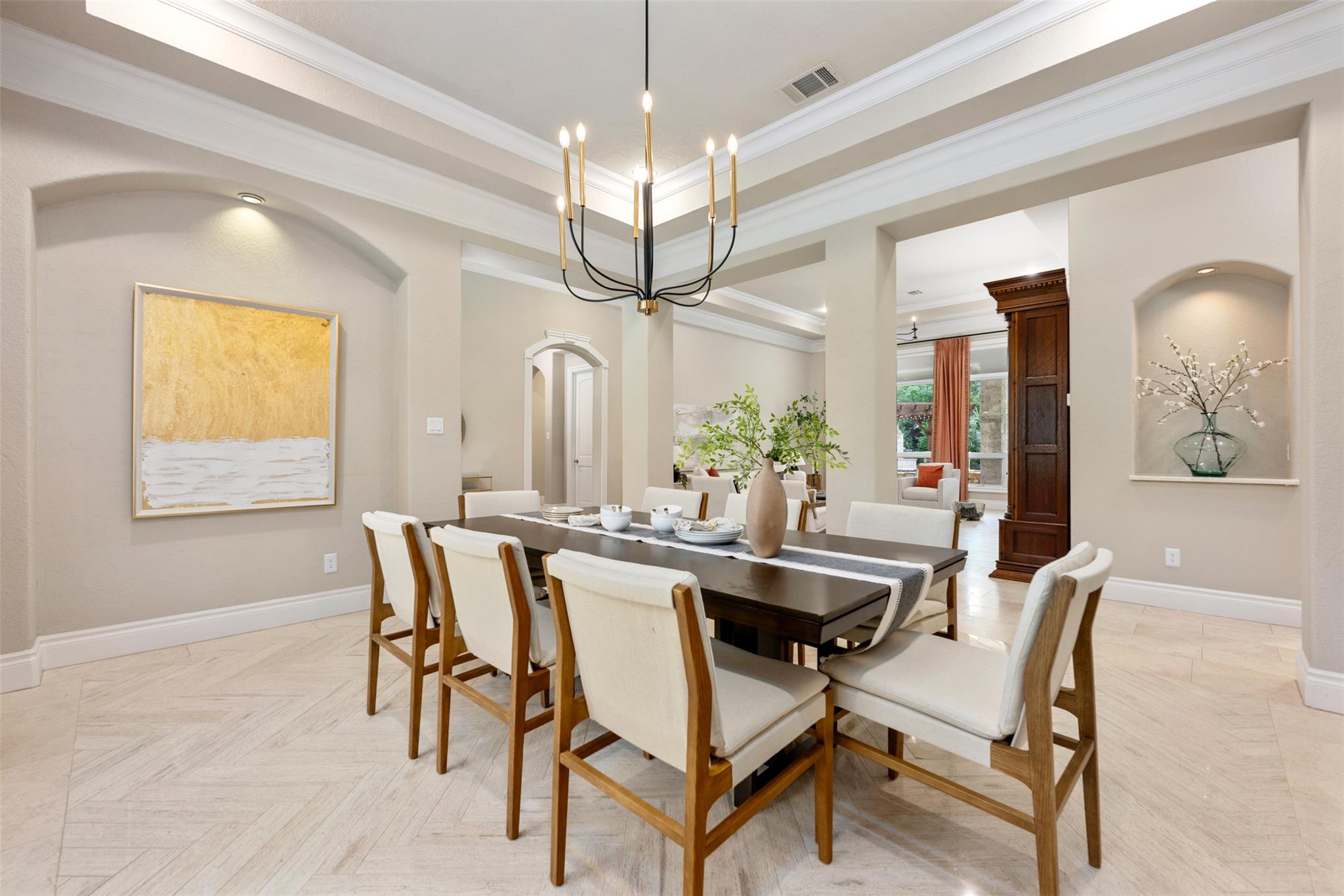 8 Club Estates PKWY