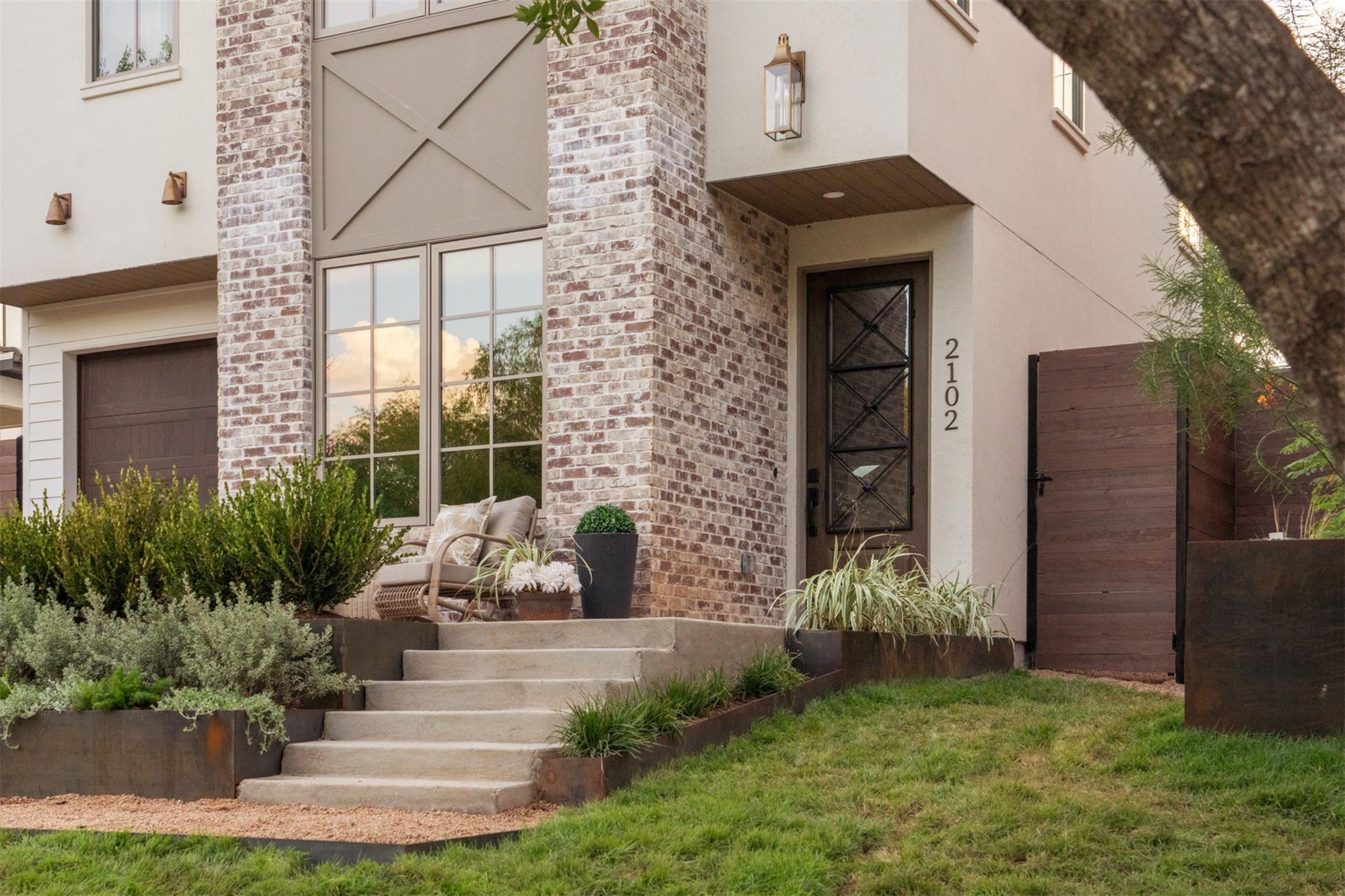 2102 Palo Pinto DR
