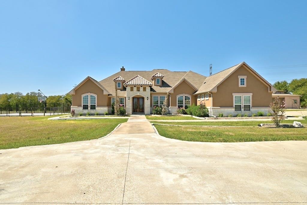 View Manor, TX 78653 house