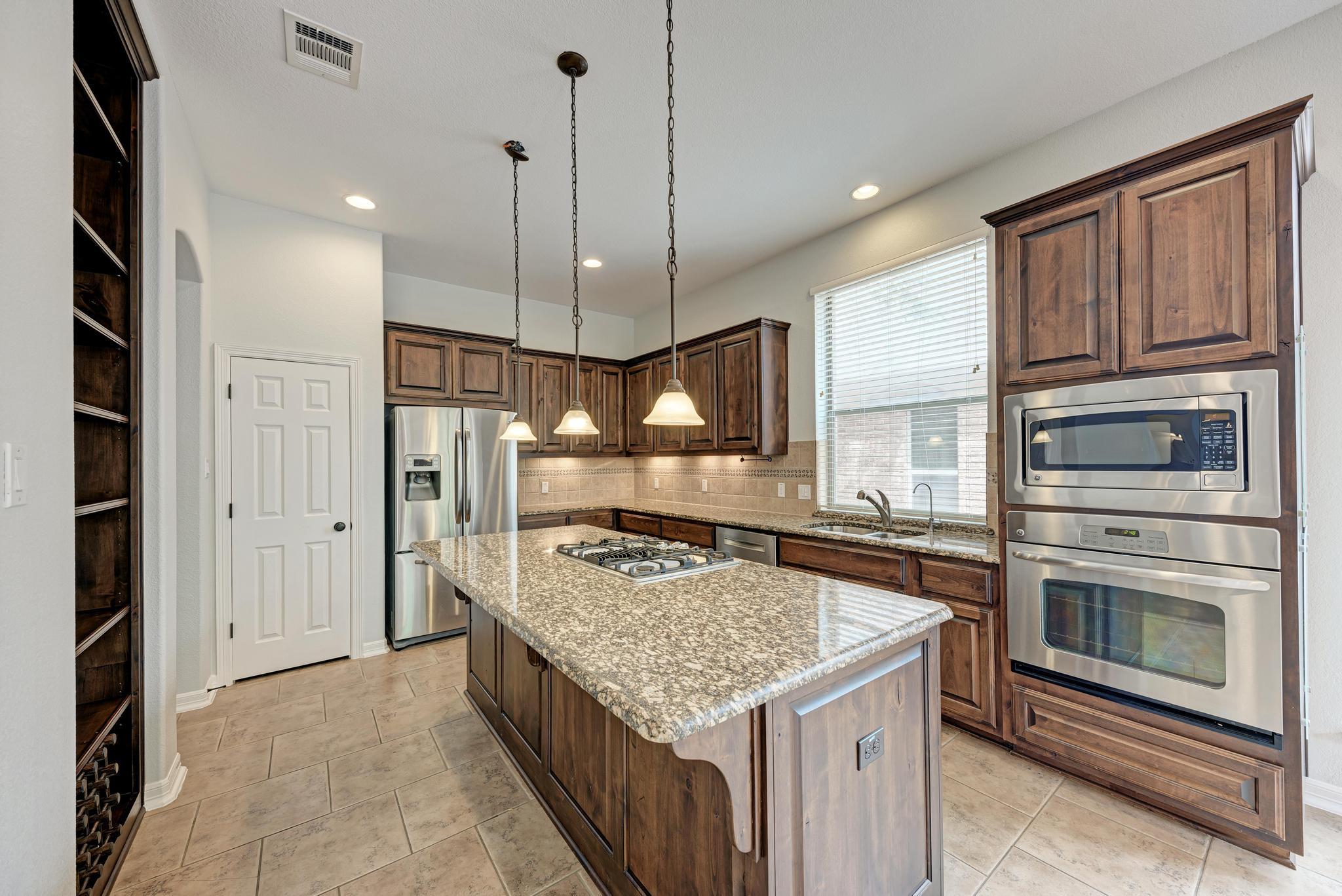 3527 Alexandrite WAY