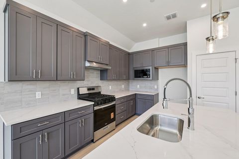 Tiny photo for 200 W 56th ST #5101, Austin, TX 78751 (MLS # 4398067)