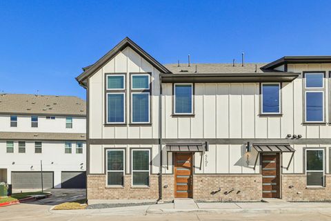 Photo of 200 W 56th ST #5101, Austin, TX 78751 (MLS # 4398067)