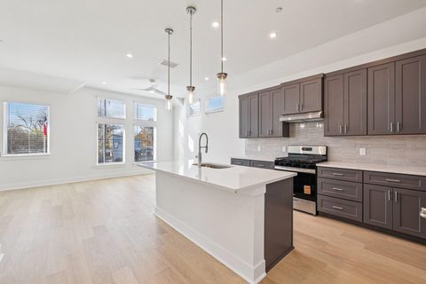Tiny photo for 200 W 56th ST #5101, Austin, TX 78751 (MLS # 4398067)