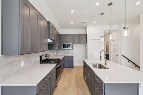 Tiny photo for 200 W 56th ST #5101, Austin, TX 78751 (MLS # 4398067)