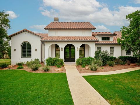 Photo of 205 Green Leaf LN, Georgetown, TX 78628 (MLS # 2983758)