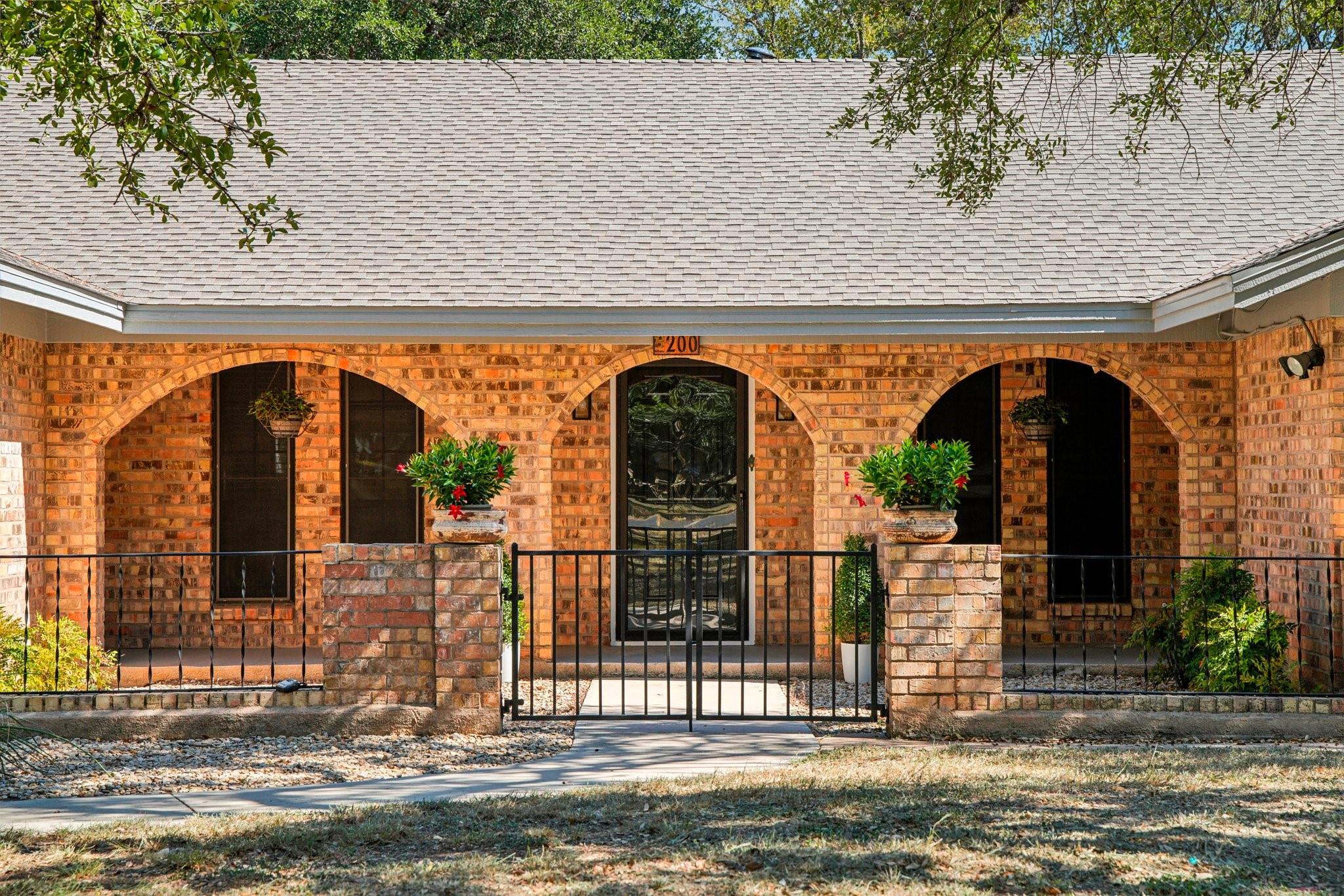 200 Serenada DR