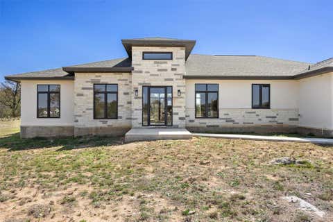 Photo of 333 Spicewood Trails DR, Spicewood, TX 78669 (MLS # 1740588)
