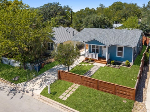 Tiny photo for 2702 Crest Ave #1, Austin, TX 78702 (MLS # 2803970)