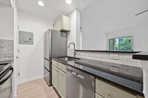 Tiny photo for 3204 Menchaca RD #212, Austin, TX 78704 (MLS # 5453541)